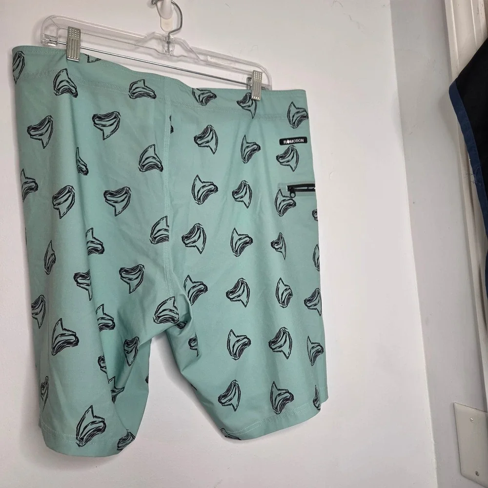 Flomotion Mens Shark Tooth Print Board Shorts Mint Green Swim Trunks‎ Size 36